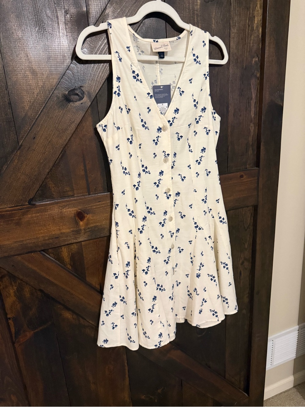Universal Thread Cream Sleeveless Dress with Blue Floral Print